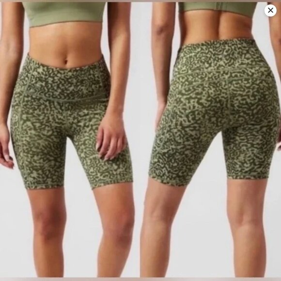 Athleta Pants - NWT Athleta Ultimate Stash II 7” Bike Shorts Pockets Leopard Olive Green 3X